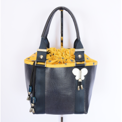 Petit cuir noir